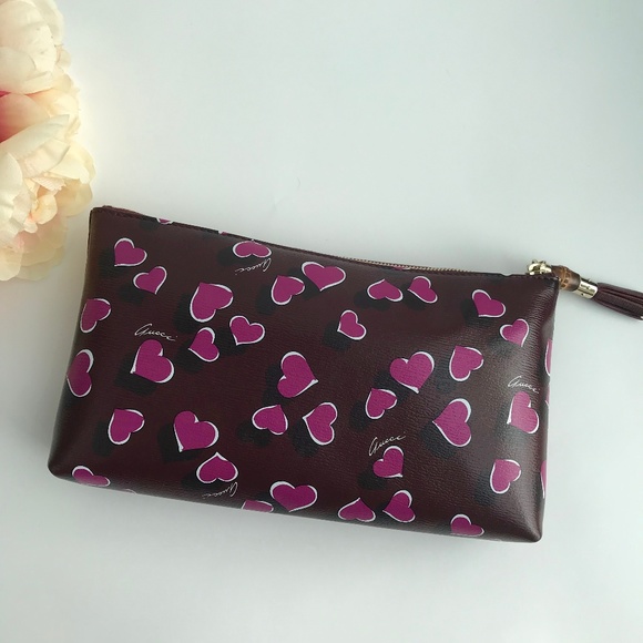 Gucci Hearts Collection Clutch with Tags - Picture 5 of 8